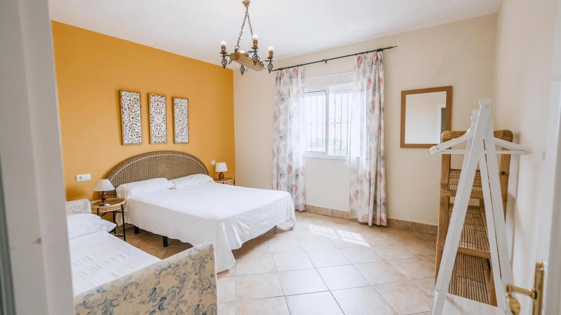 Casa Rural Los Garrovillos By Fontanilla Del Mar Holidays Rentals Conil De La Frontera Holiday home