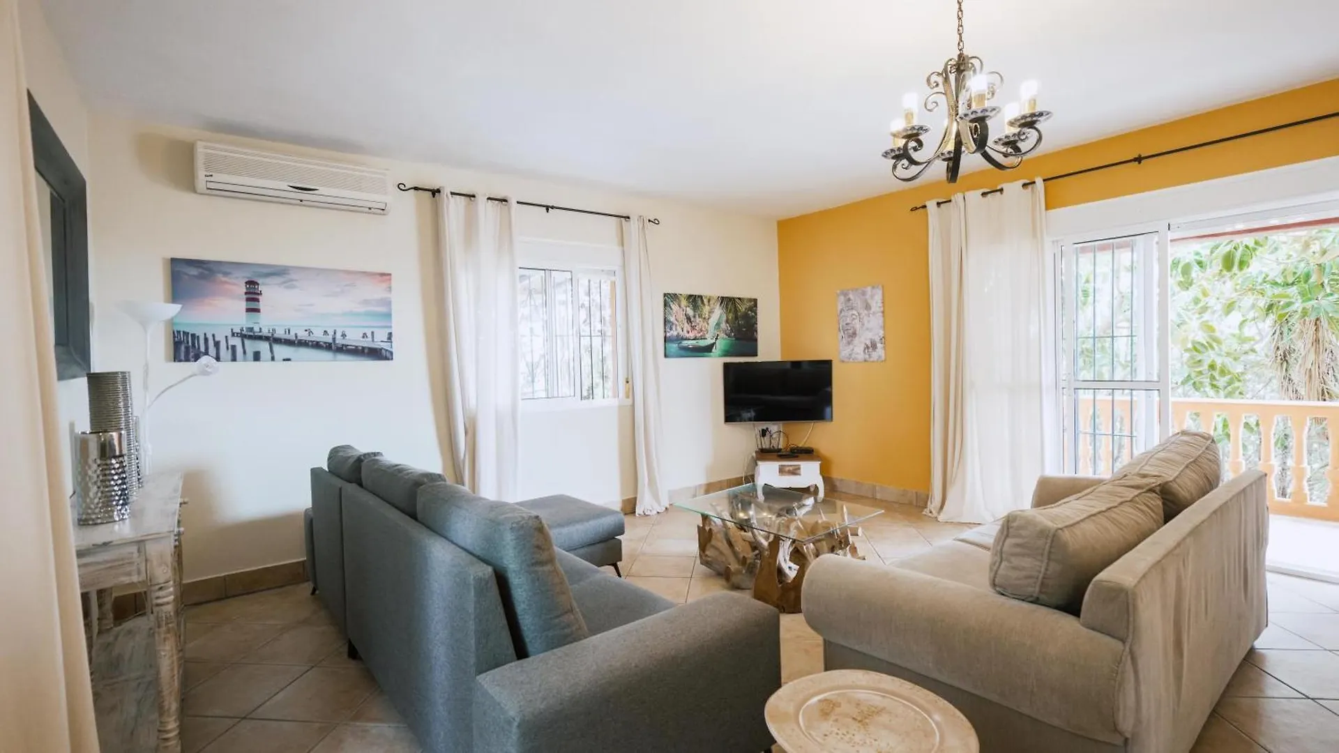 Casa Rural Los Garrovillos By Fontanilla Del Mar Holidays Rentals Conil De La Frontera Holiday home