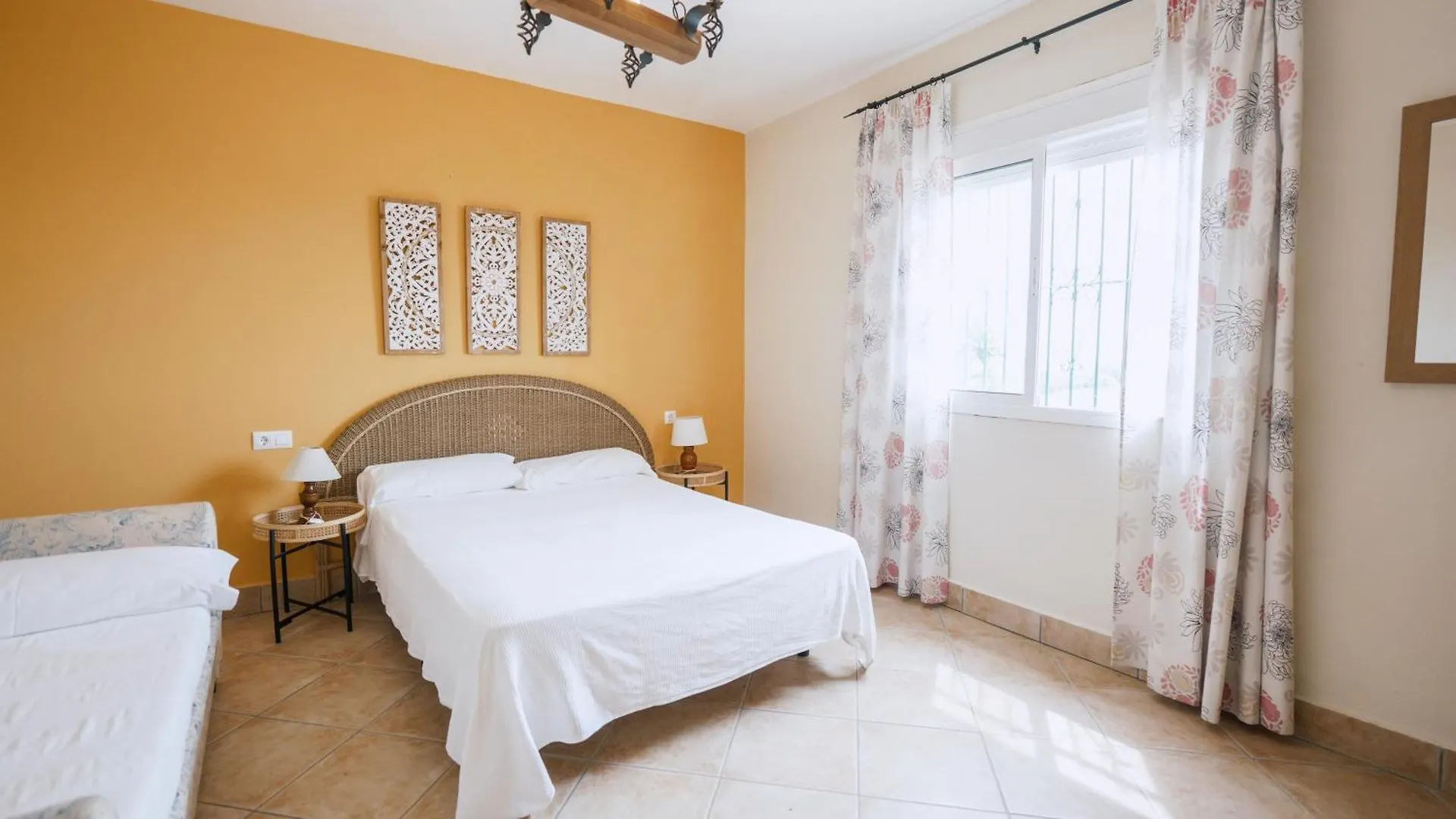 Casa Rural Los Garrovillos By Fontanilla Del Mar Holidays Rentals Conil De La Frontera Holiday home