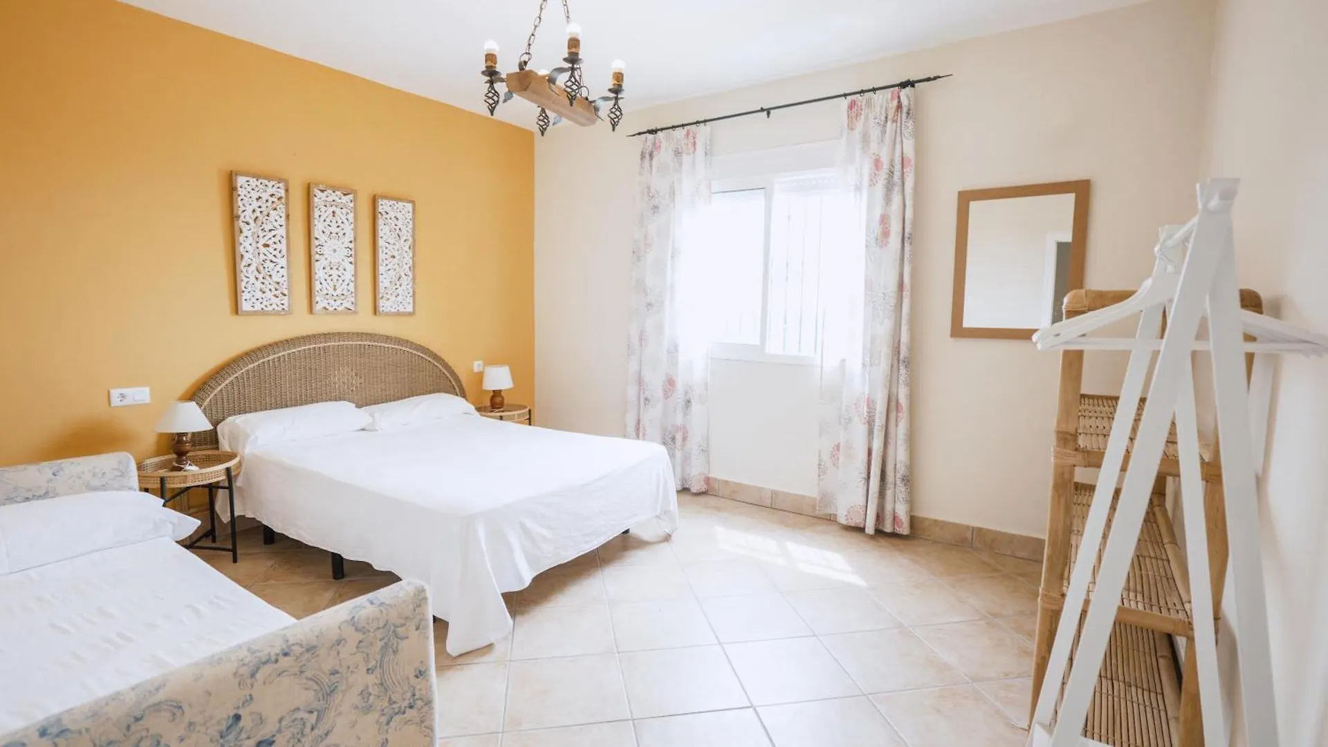 Casa Rural Los Garrovillos By Fontanilla Del Mar Holidays Rentals Conil De La Frontera Spain