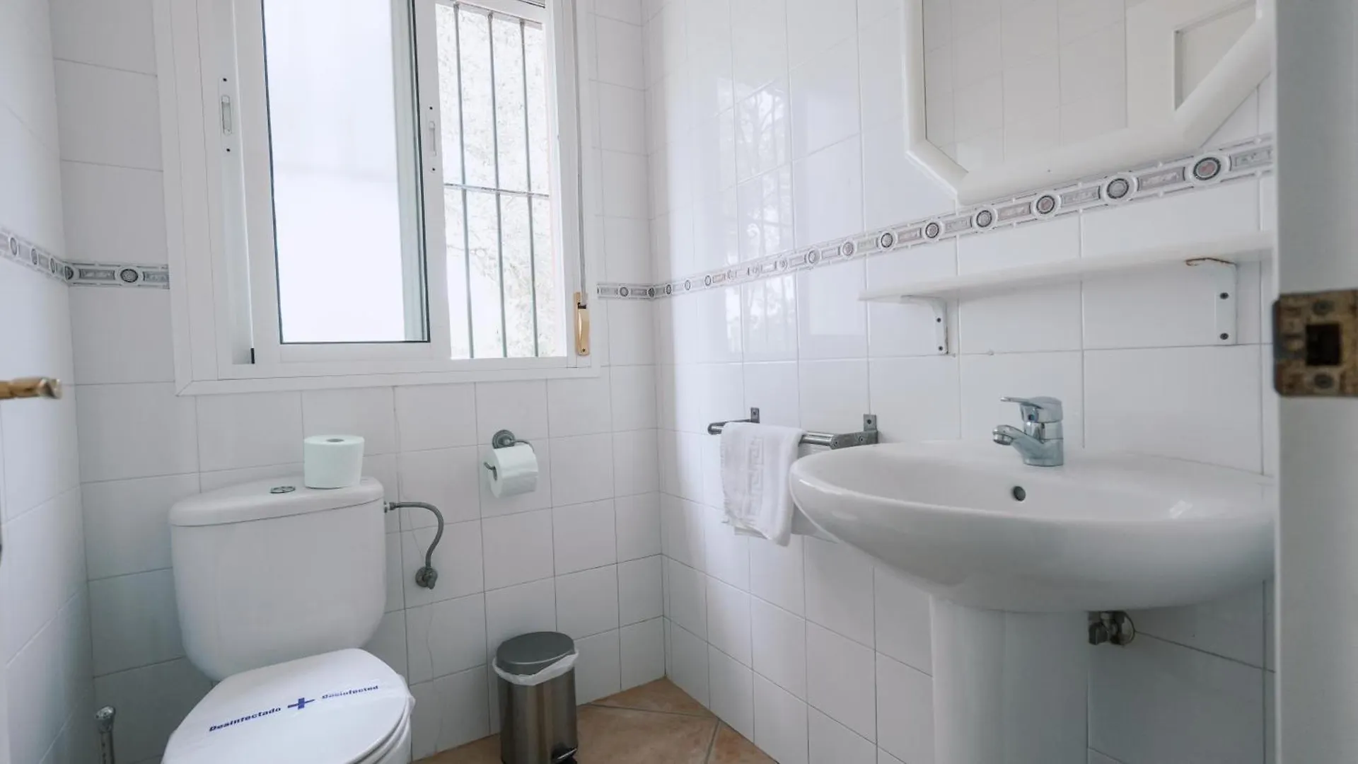 Casa Rural Los Garrovillos By Fontanilla Del Mar Holidays Rentals Conil De La Frontera 0*,  Spain
